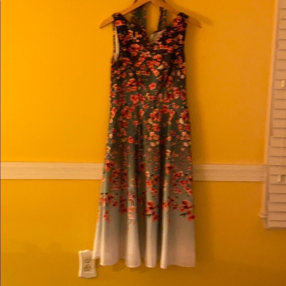 Beautiful Summer Dress w Belt
